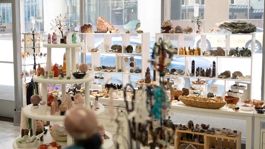 Tendances décoration cristal 2026 : 3 catégories en plein essor dans le commerce de détail